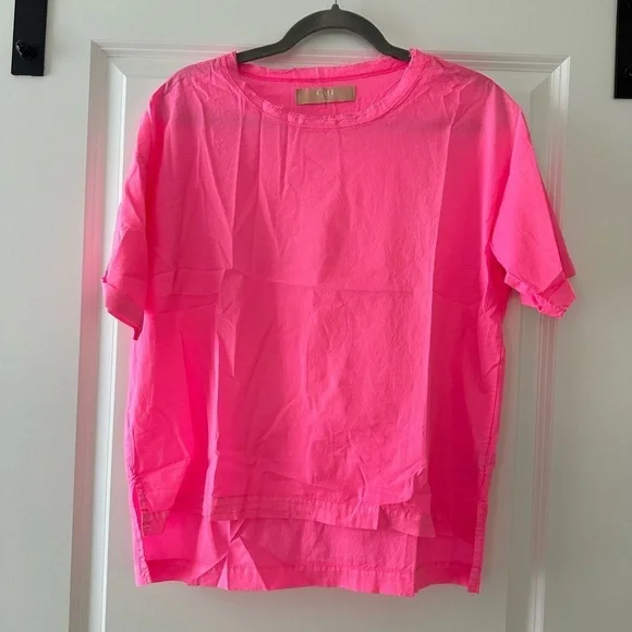 NWT Cali Dreaming Cali tee, XS, neon pink - Picture 3 of 3